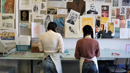 Fine Art students working in a studio
