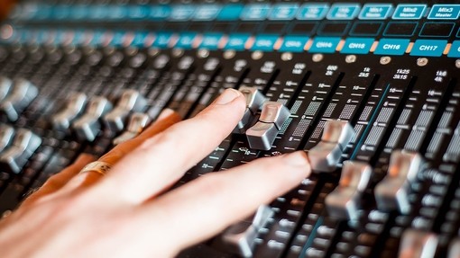 Mixing desk